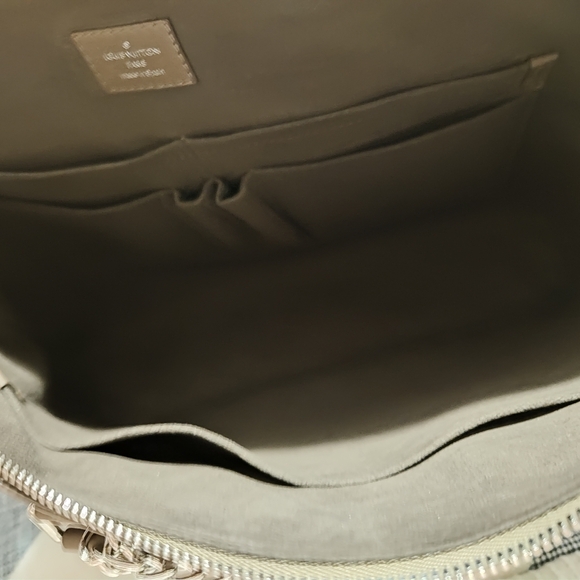 Authentic Louis Vuitton Porte-Documents Jour bag - Picture 12 of 16